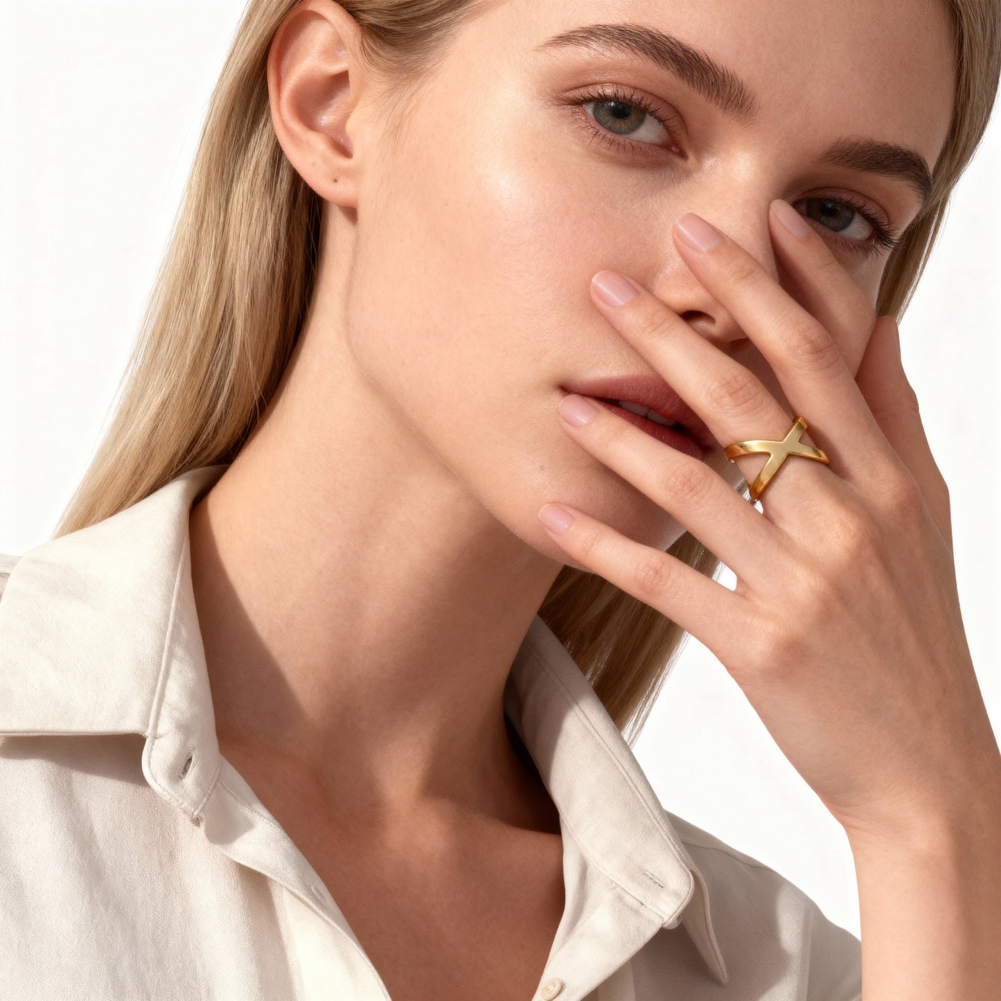 CRISS CROSS RING WITH INNER BAND LOGO