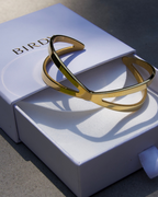 CRISS CROSS X BANGLE BRACELET