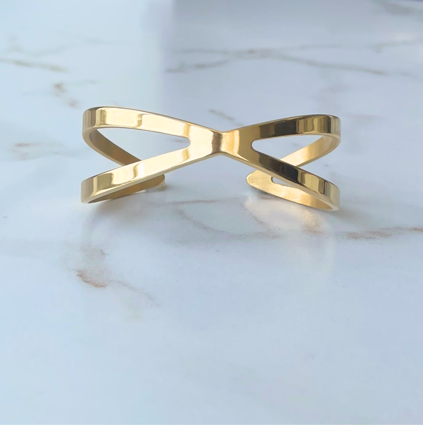CRISS CROSS X BANGLE BRACELET