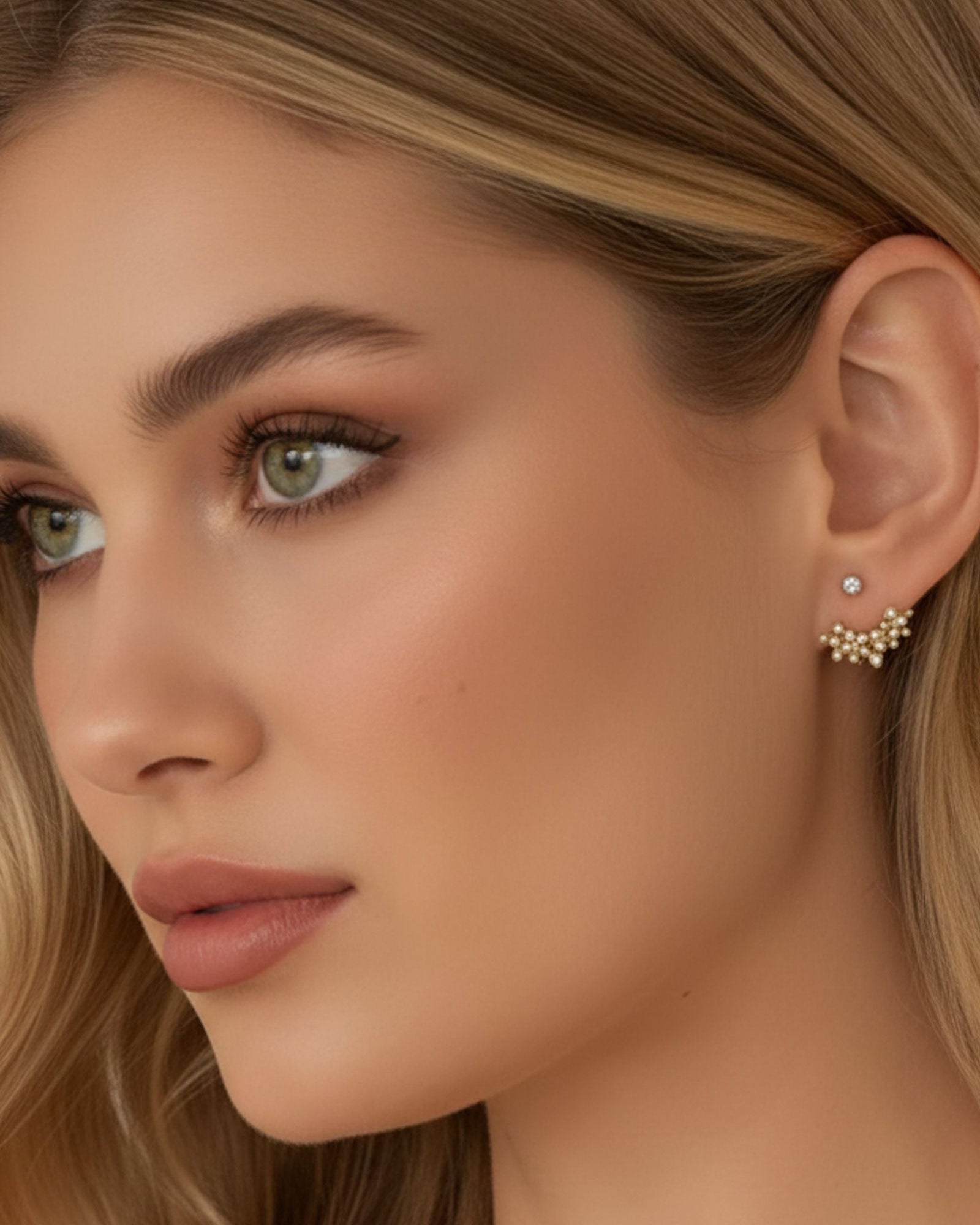 POINTED EARRINGS