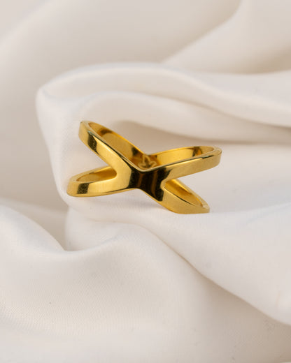 CRISS CROSS RING WITH INNER BAND LOGO