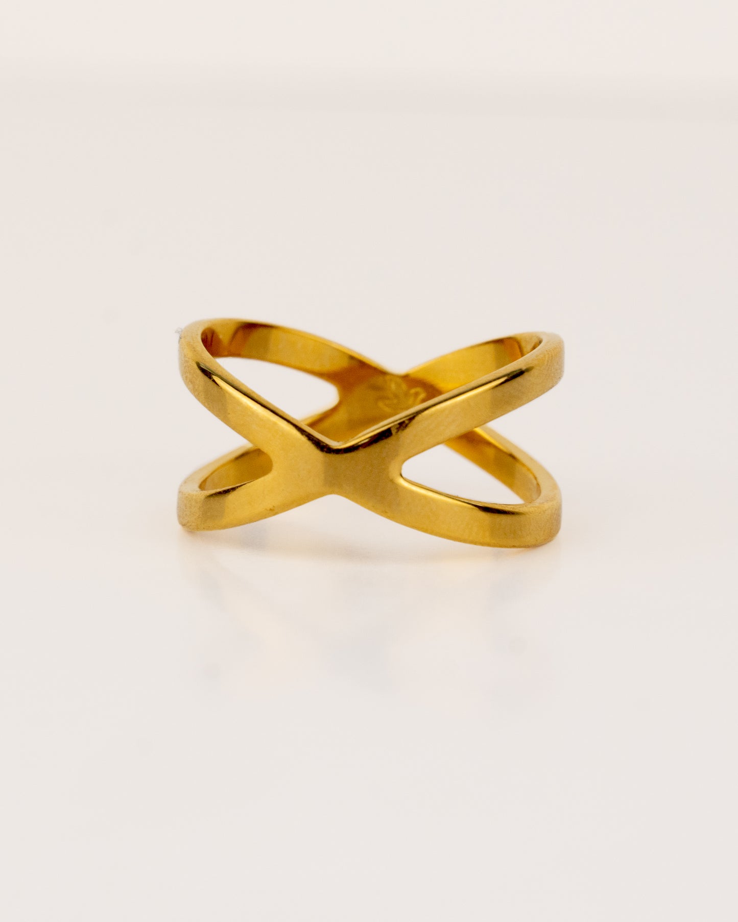 CRISS CROSS RING WITH INNER BAND LOGO